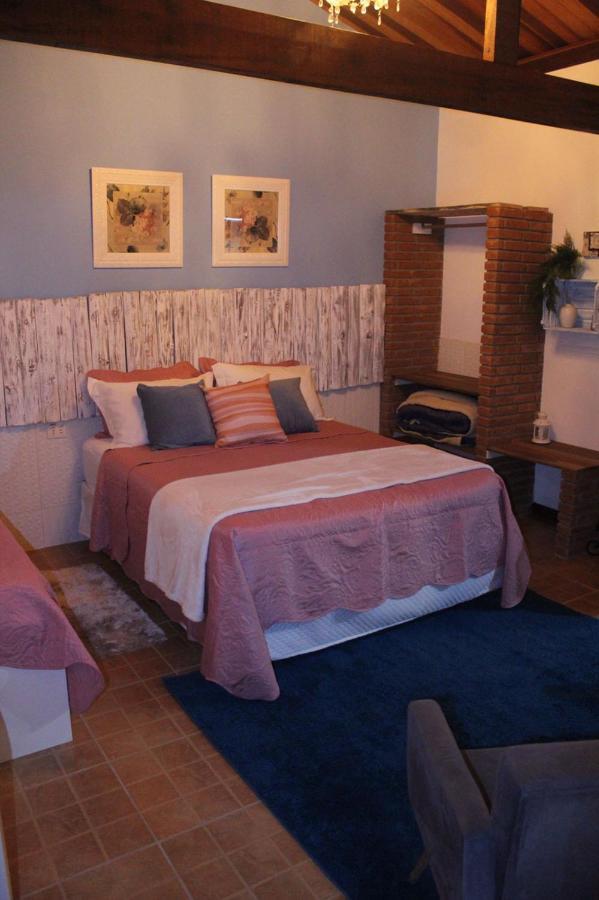 Chale Pico Agudo Hotell Santo Antônio do Pinhal Eksteriør bilde